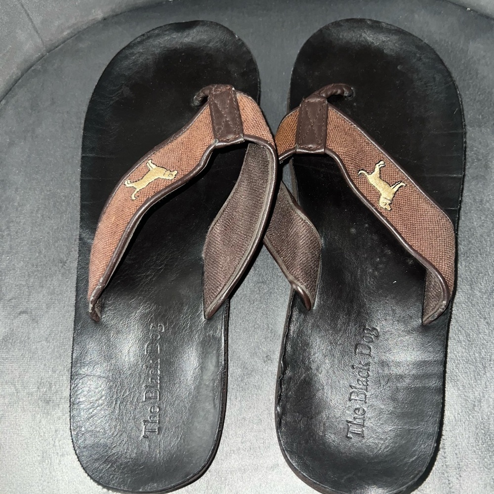 The Black Dog Brown Leather Flip-Flops Classic Sandals